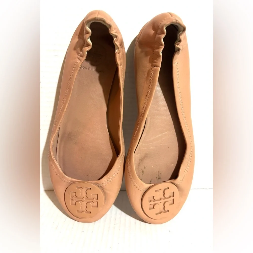 Tory Burch size 7 nude Leather ballet flats round toes